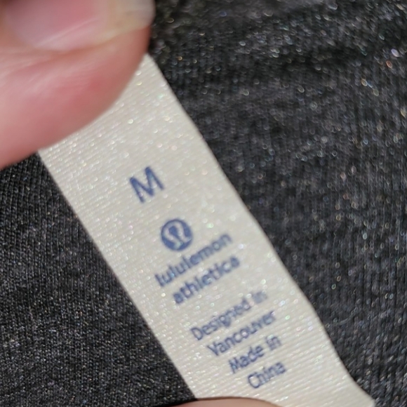 Lululemon Scoop Neck Short Sleeve Tee Lightweight Medium Dark Grey Activewear M - Picture 3 of 3